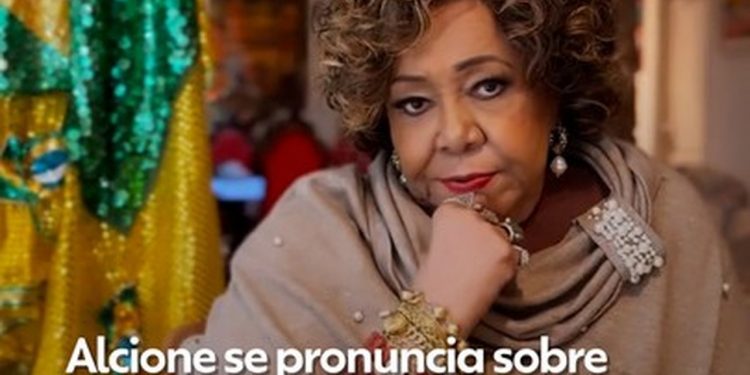 Alcione se pronuncia sobre críticas à interpretação do Hino Nacional no Maracanã: 'Foi uma falha técnica'